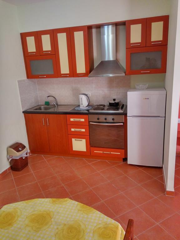 Aldom Apartments Durrës Buitenkant foto