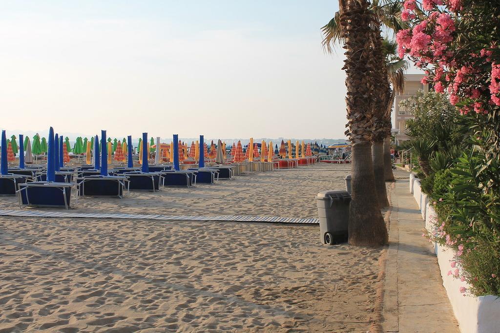 Aldom Apartments Durrës Buitenkant foto
